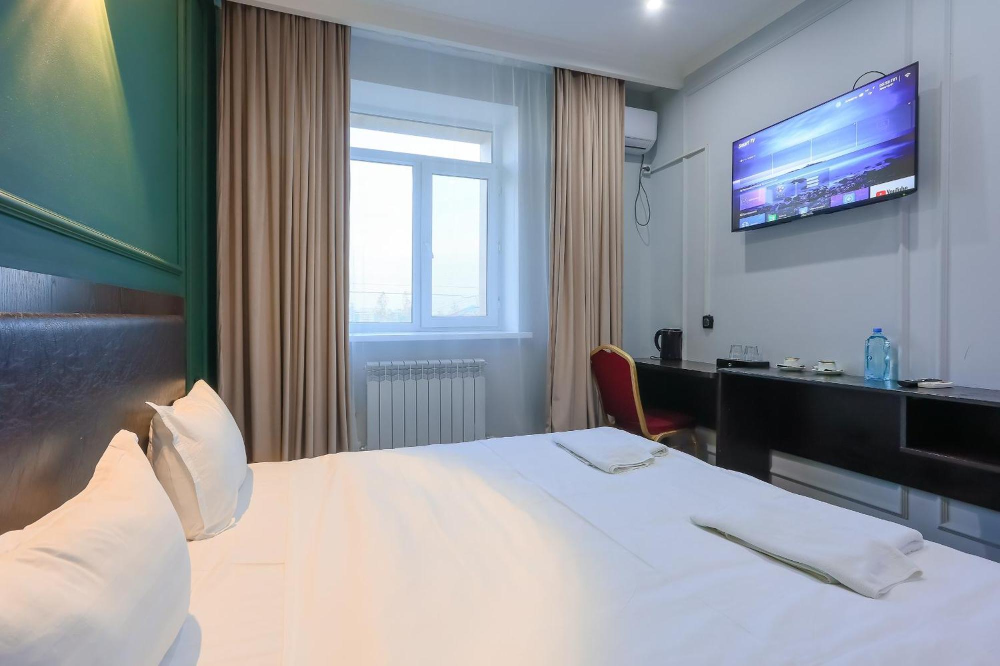 אלמטי Hotel Vivaldis מראה חיצוני תמונה