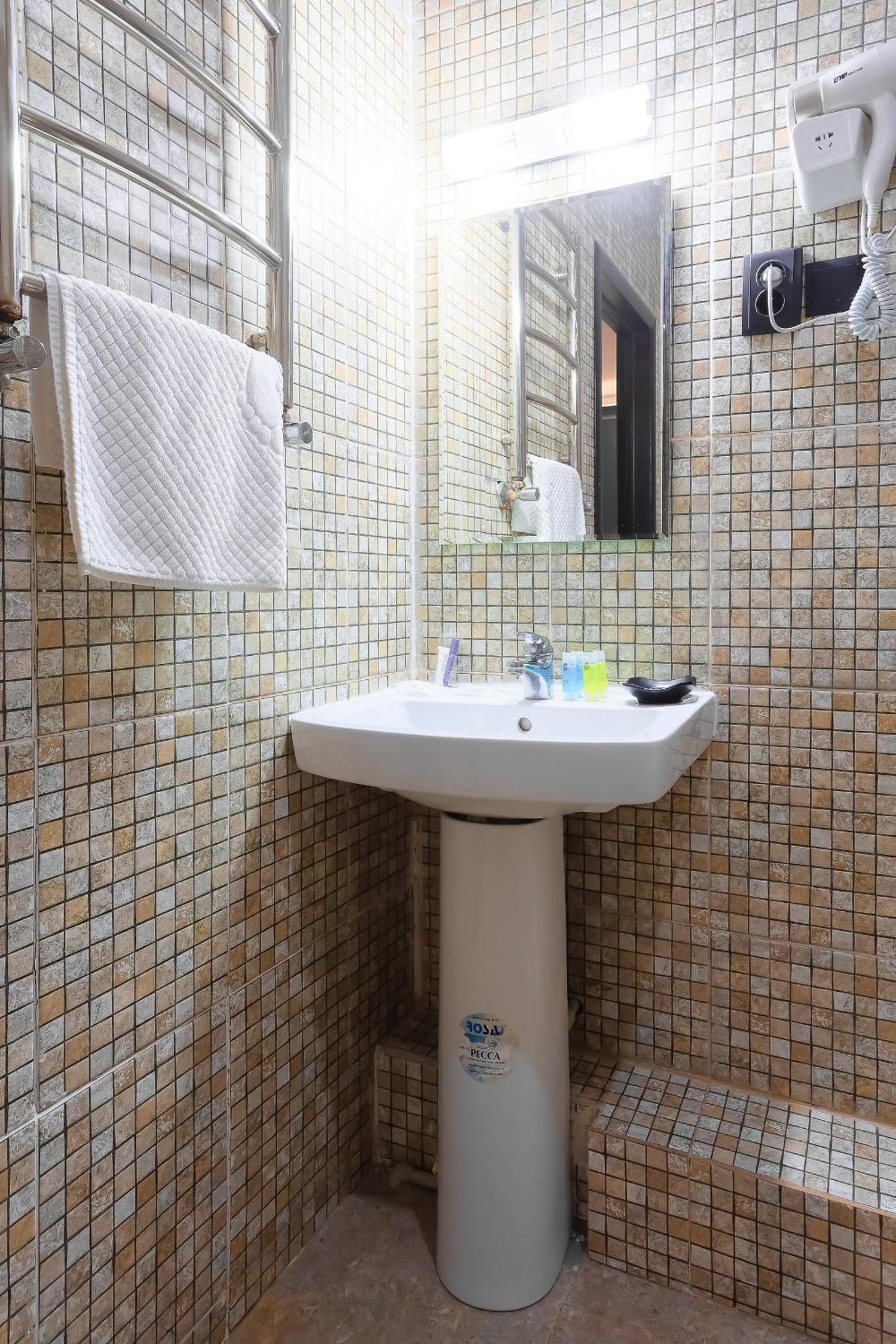 אלמטי Hotel Vivaldis מראה חיצוני תמונה