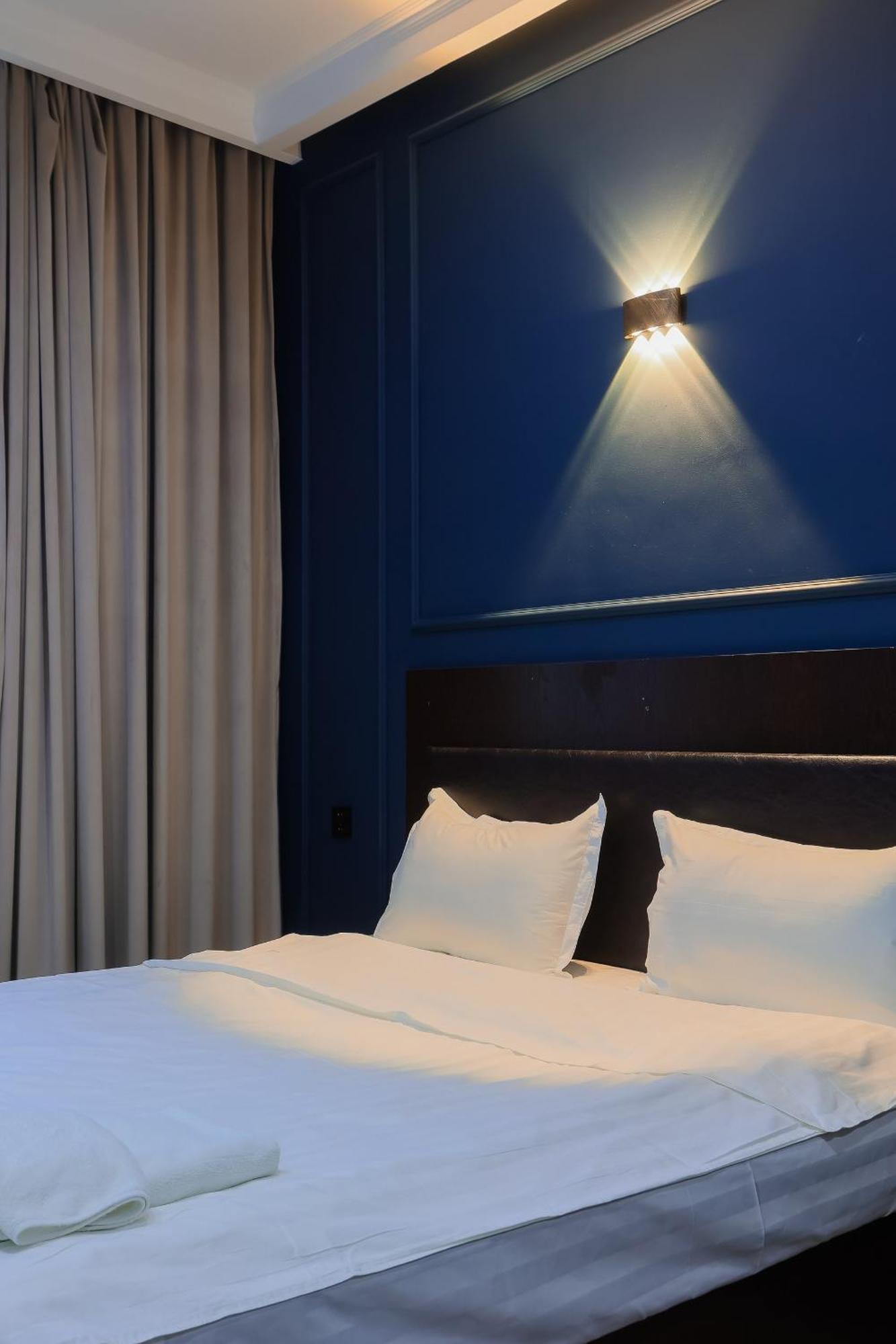 אלמטי Hotel Vivaldis מראה חיצוני תמונה