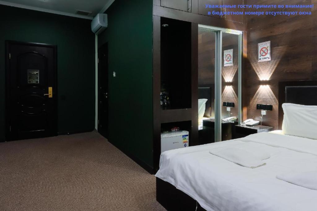 אלמטי Hotel Vivaldis מראה חיצוני תמונה